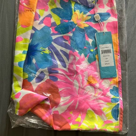 Beach bunny swimwear coverup- floral - Picture 3 of 7